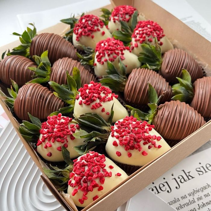 Клубника в шоколаде Алматы