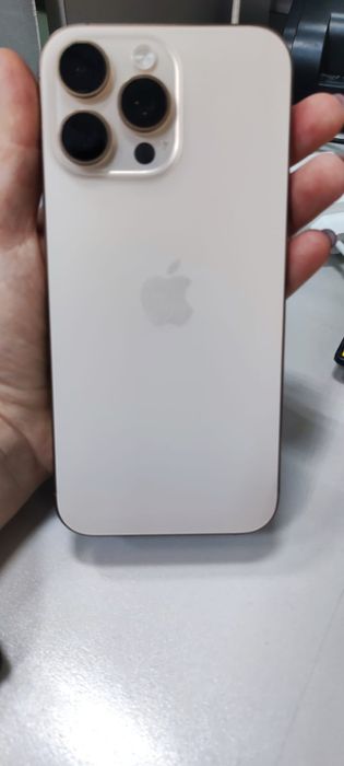 Продам Iphone 16 Pro Max