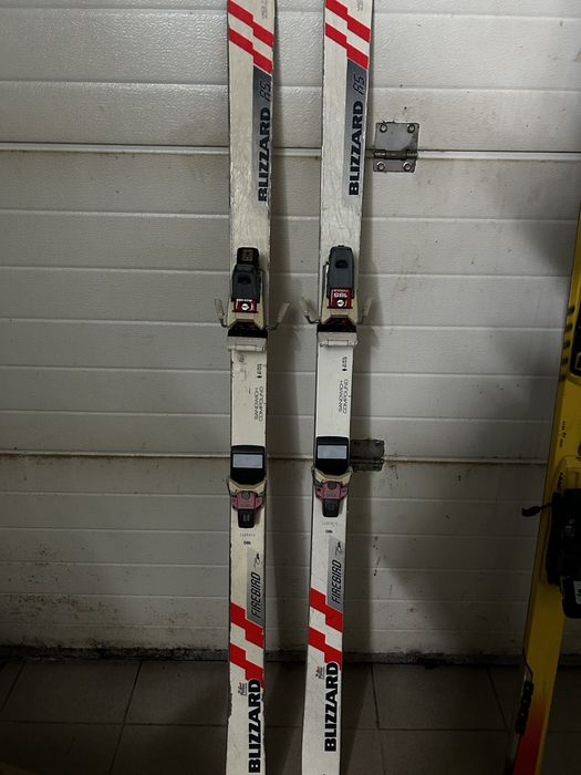 Vand skiuri blizzard  160cm