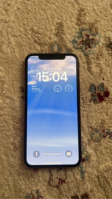 Айфон 11 в хорошем состоянии