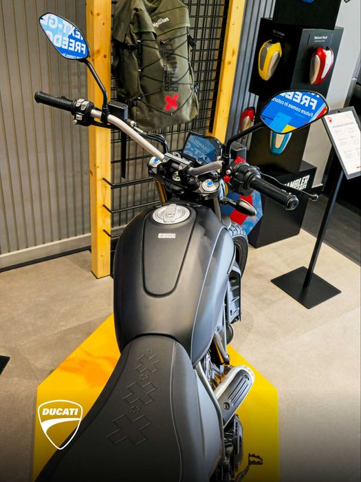 SCRAMBLER ICON DARK от официального дилера DUCATI