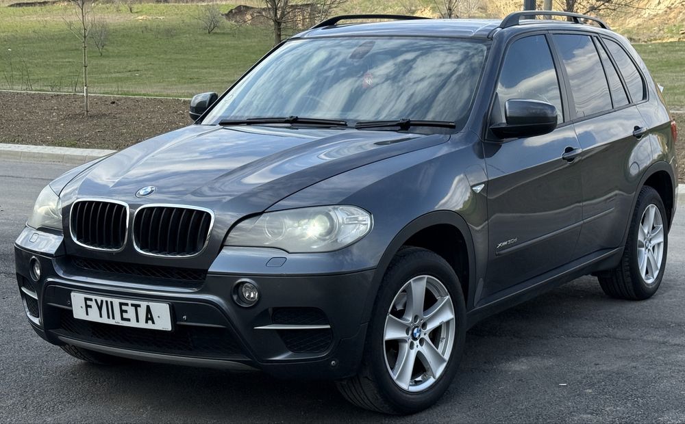Bmw X5 • 3.0 Diesel 245cp E5 • Automat 8+1 • X-drive • 7 locuri • 2011 • Volan Dr.