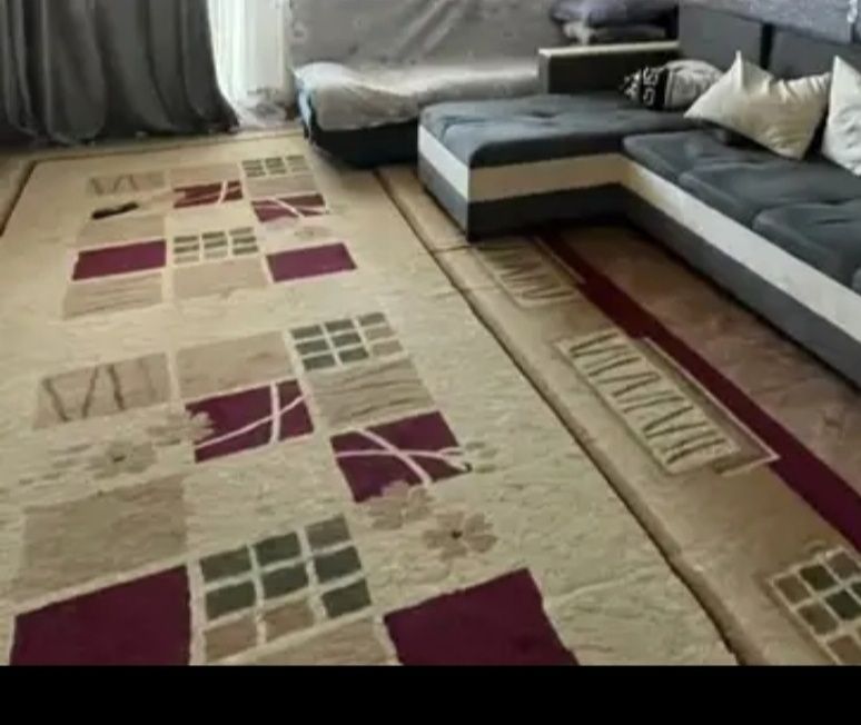 Продам б/у  ковер