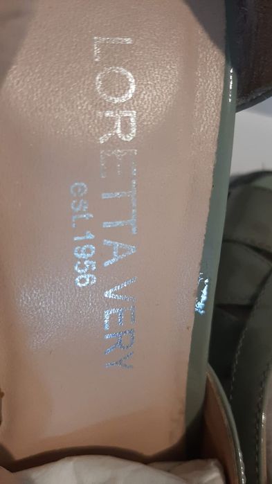 Продам босоножки