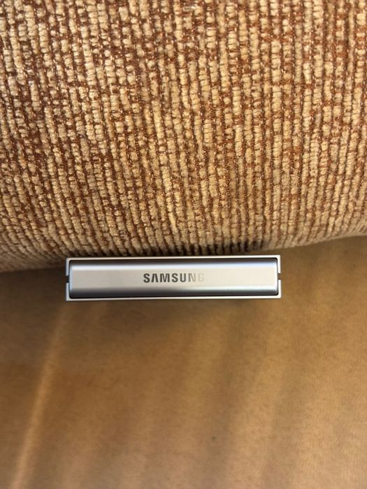 SAMSUNG Galaxy Z Flip 6 (2024) - сребрист