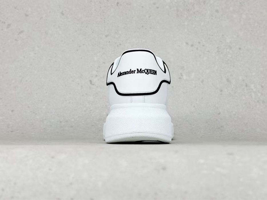 Alexander McQueen Oversized White Lace Up ,Poze Reale