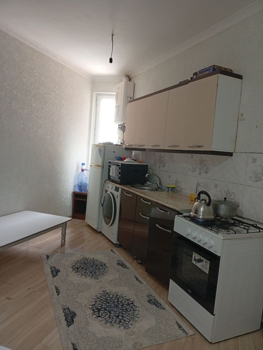 Уй сотилади 1 хонали 36 квадрат гулбахорда 2020 йил курилган