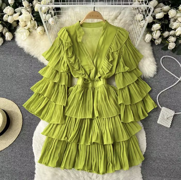 Ефирна дамска рокля - нова