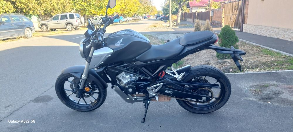 Vând Honda CB125R Neo an2020