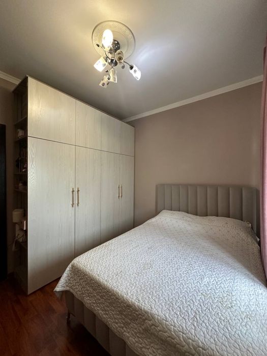 Продается квартира 3 переделанная в 4-х комнатную/4/5 на Юнусабаде