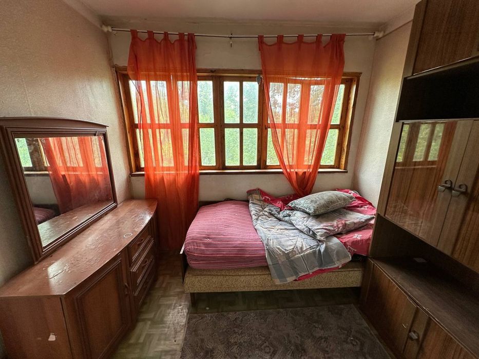 2в3/4/5 МирзоУлугбекский р-н м Феруза,ЭКО Базар,кирпич,64 м2,2 балкона