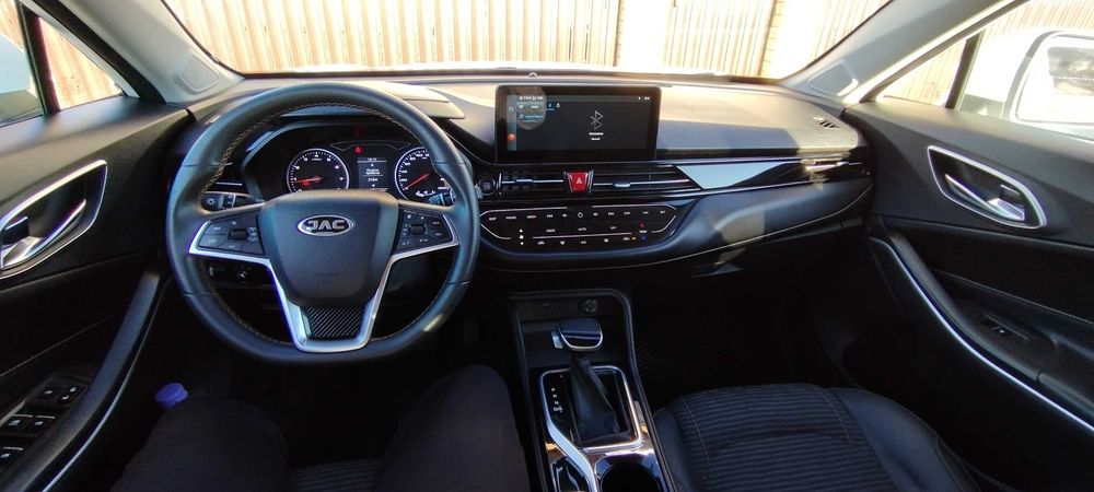 Срочная продажа автомобиль JAC js4