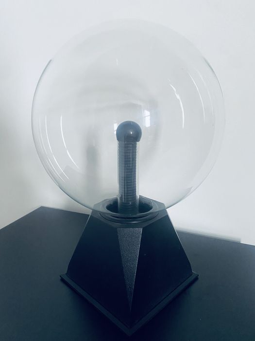 Lampa Glob cu plasmă