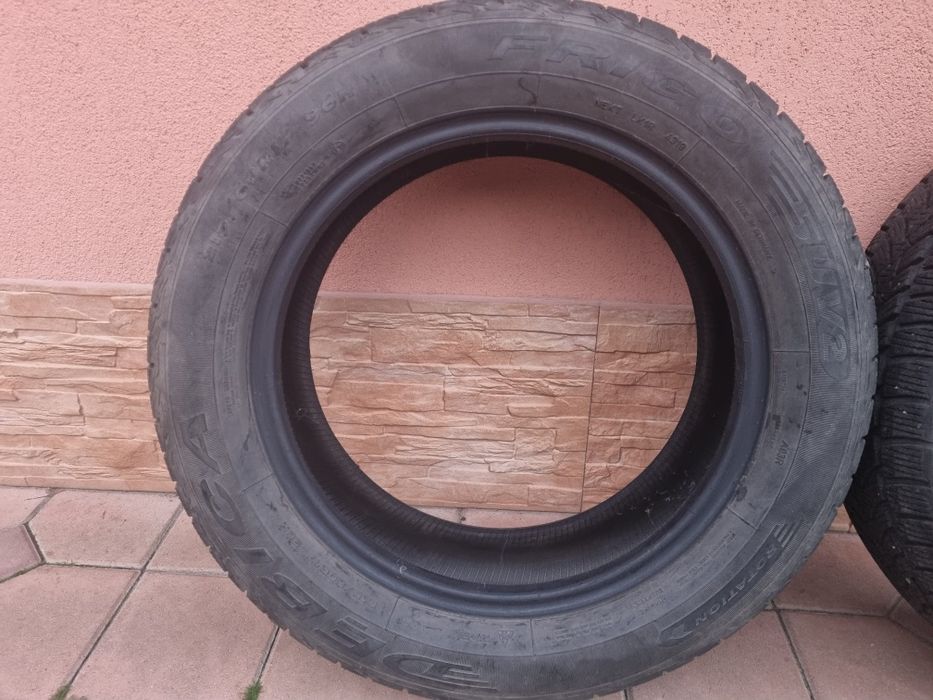 Anvelope iarnă 215x60 R17