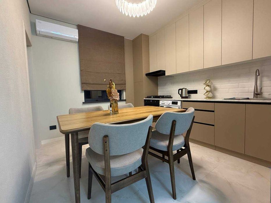 ПРОДАЕТСЯ 2/6/10 60м2 ЖК БАКУ на: Фаргона Йоли