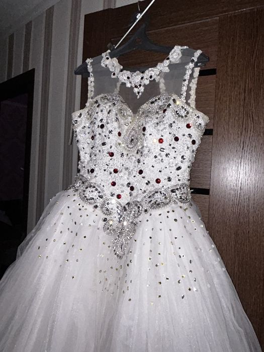 Платье свадебное