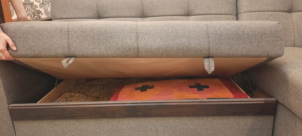 Продаю угловой диван