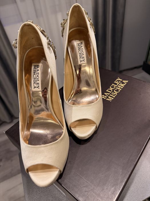 Pantofi Badgley Mischka Kiara