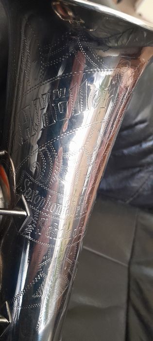 Vănd saxofon alto marca Huller