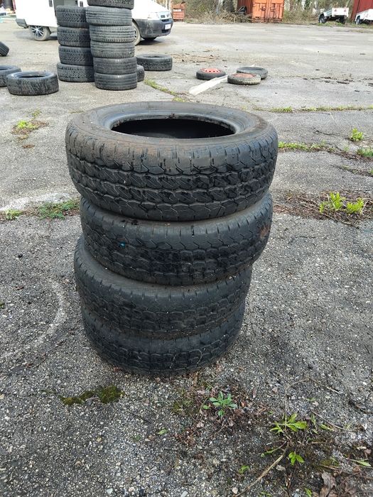 Гуми 205 65 15 C Ц Ласа Lassa. Налични са 4 броя - нов внос. Не са нови! Посочената цена е за един брой гума. Без коментар на цената.