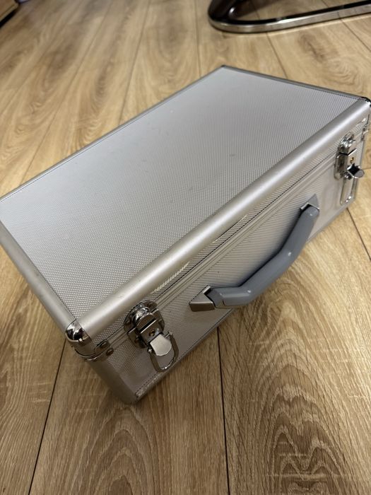 Куфар Leuchtturm за пари, монети, ценни вещи