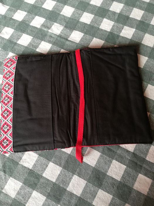 Калъф/Дреха за книга