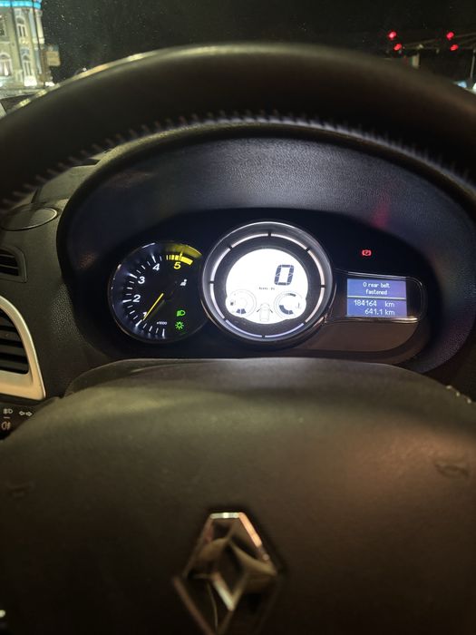 Renault Megane 1.6 dci НАПЪЛНО ОБСЛУЖЕНА