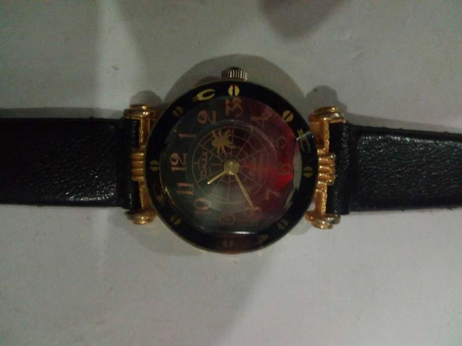Продаю часы механические Маяк и наручные