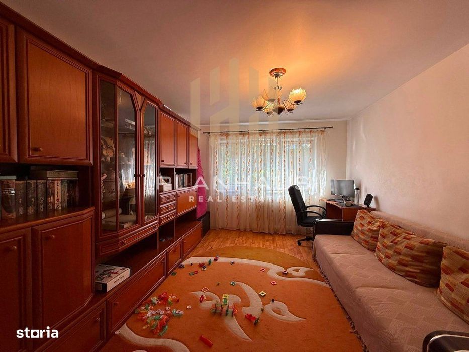 Apartament 3 camere,Petru Rares ,parter înalt