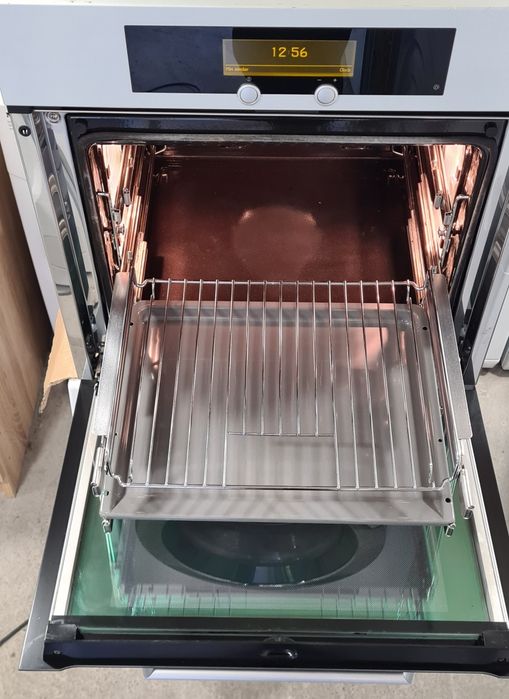 Фурна за вграждане Miele H4641BP KAT с ПИРОЛИЗА
