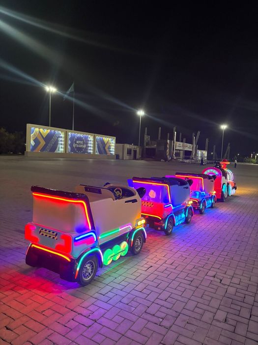 Паровоз, поезд,  паровозик Аттракцион