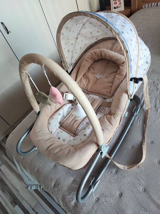 Бебешки шезлонг.