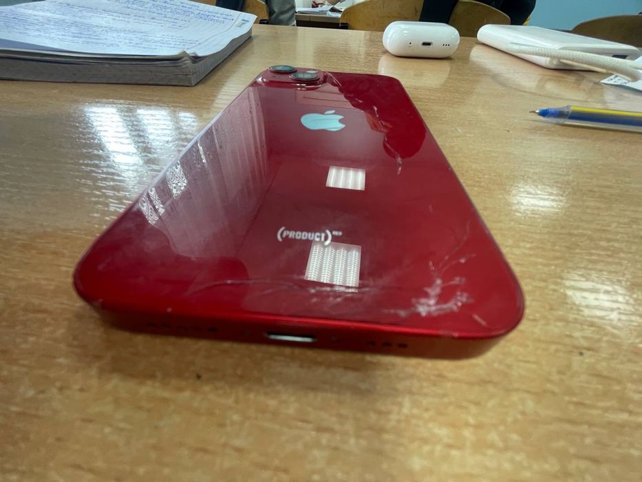 Продам iphone 13