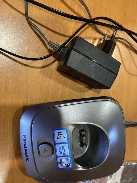 Продам базу на телефон Panasonic