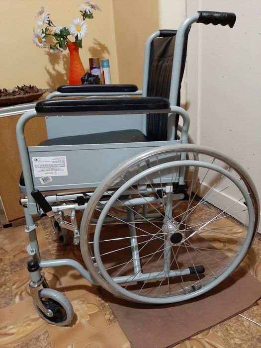 Инвалидная коляска