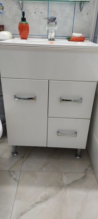 Lavoar baie cu dulap și baterie
