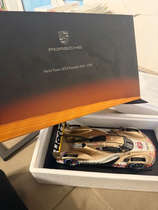 Macheta 1:18 Spark Porsche 963 Hertz Team Jota #38 nr 1 of 700 Noua
