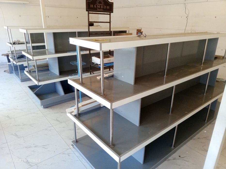 Magazin uchun vitrina