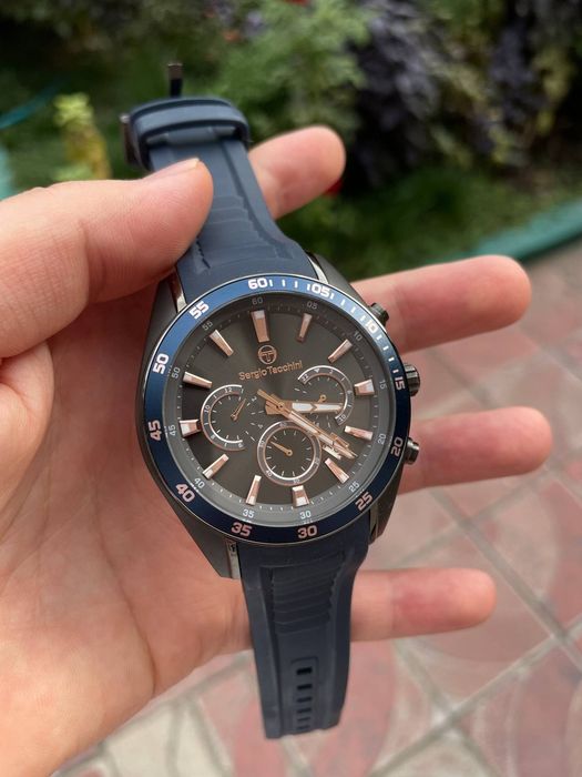 Срочно продам часы