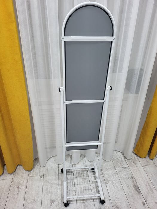 Продаётся напольное зеркало