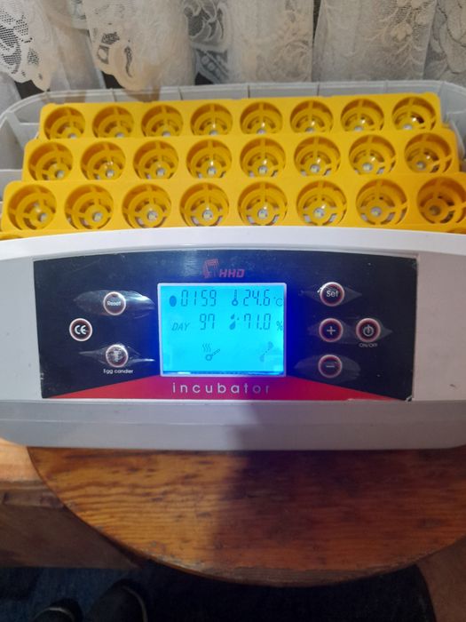 Продаётся инкубатор для яиц