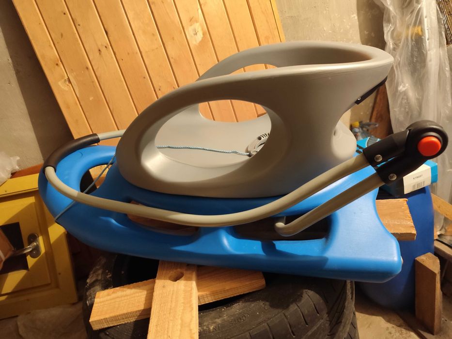 Продавам детска шейна Snow Scooter