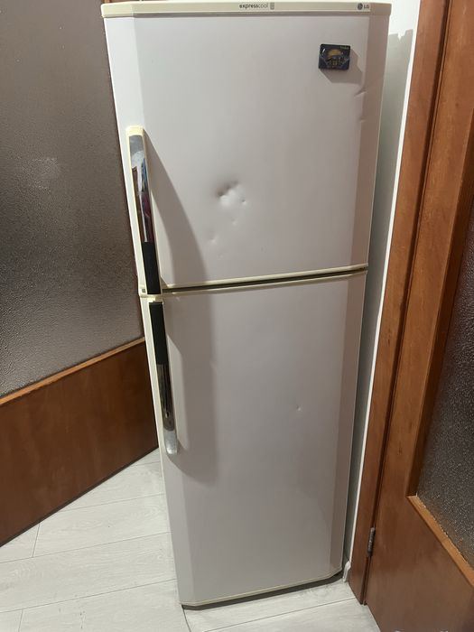 Продам холодильник б у