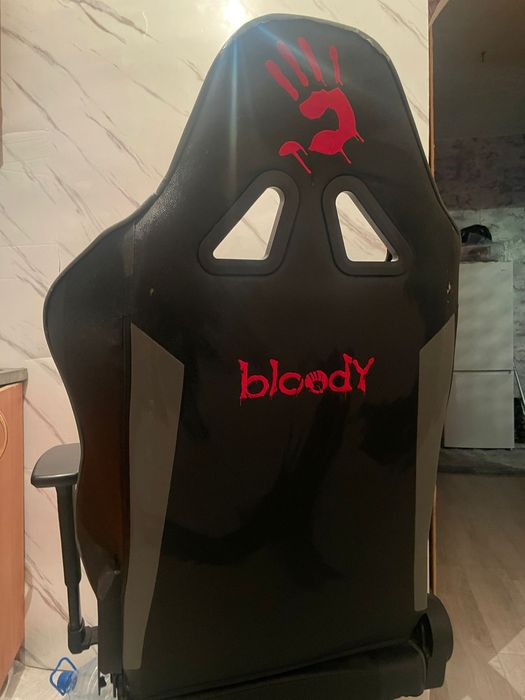 Продам  игровое кресло