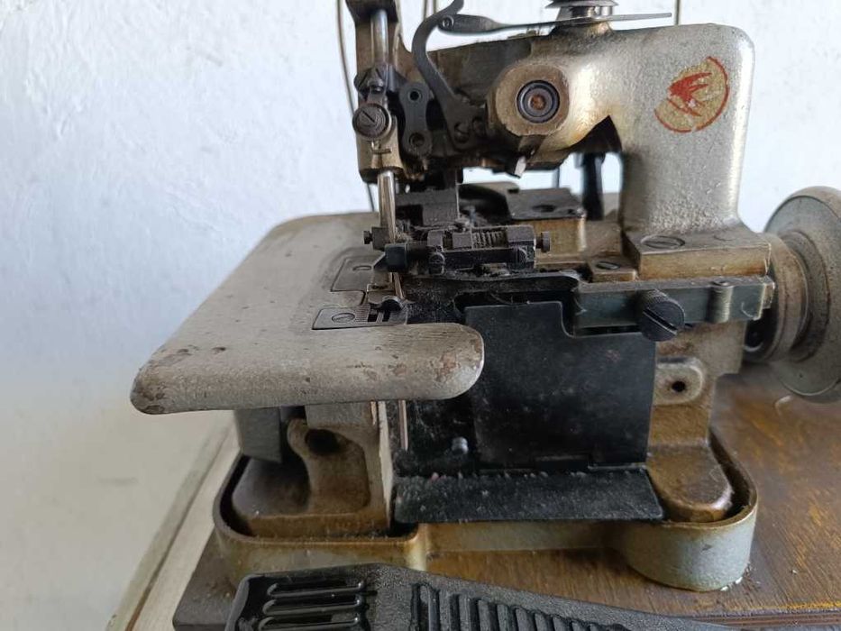 Оверлок  промышленный