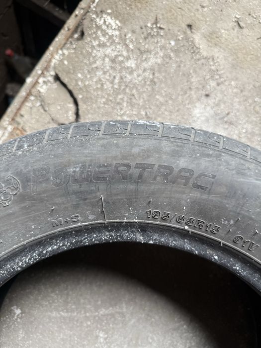 Шины 195/65R15 {4шт комплект)