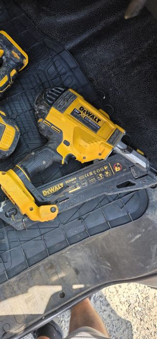 Pistol cuie dewalt 18v 500lei