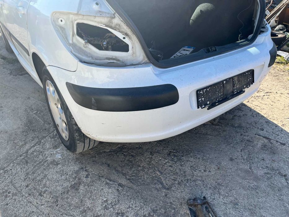 Задна броня за Пежо 307 бяла