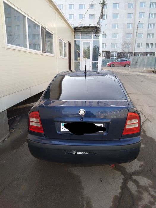 Машина шкода Октавия