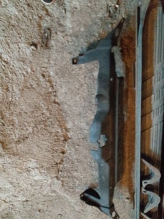 Тойота Ланд Крузер на части